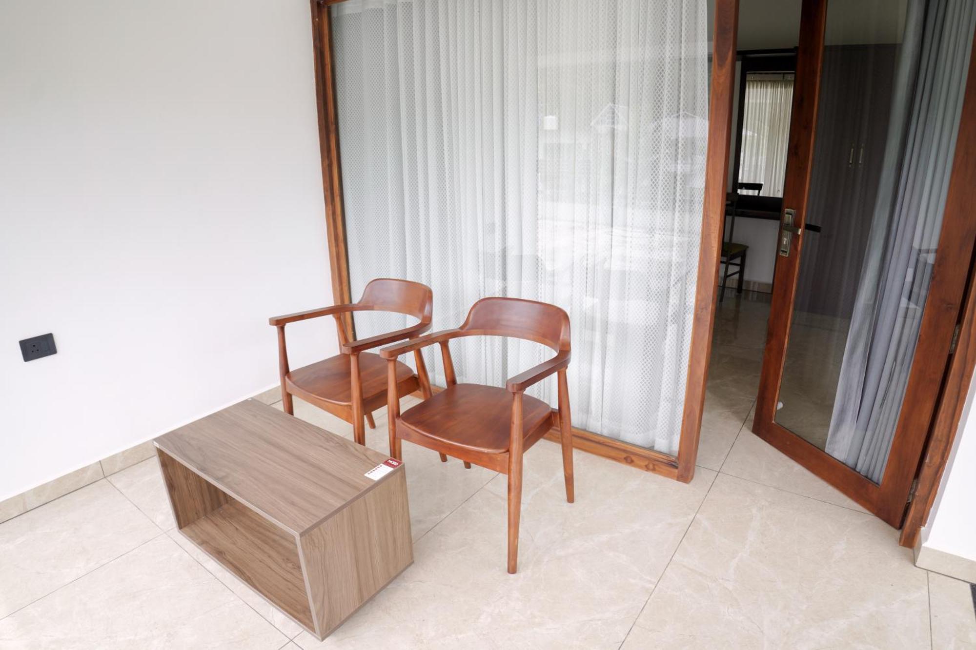 Teak And Lake Homestay Thekkady Exterior photo